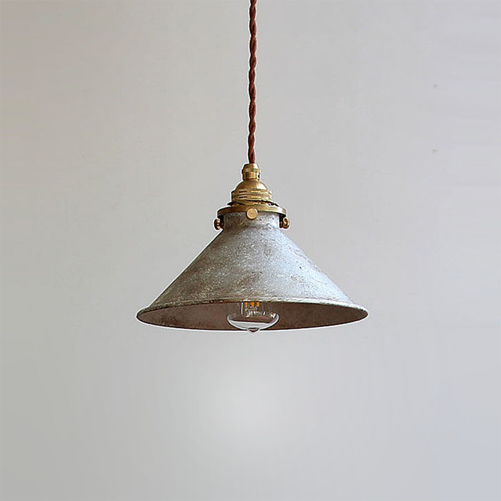 Retro Industrial Metal Fanale Pendant Light | Stornfield