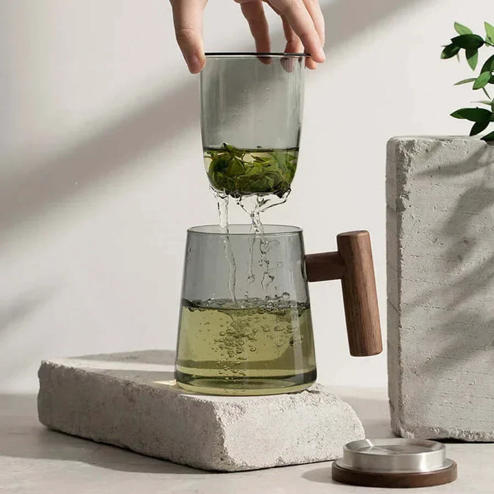 Stornfield | Ultra-modern glass teacup with infuser and lid