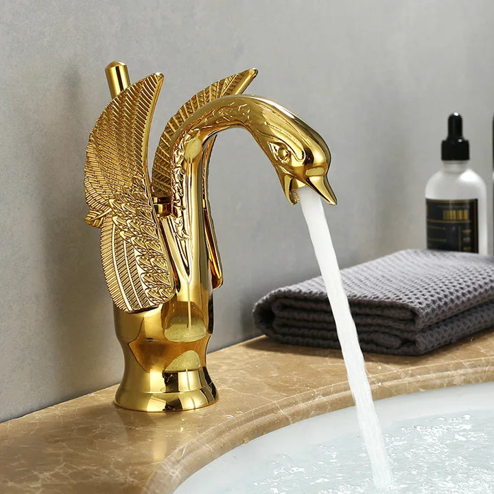 Stornfield | Swan Single Handle Golden Basin Faucet