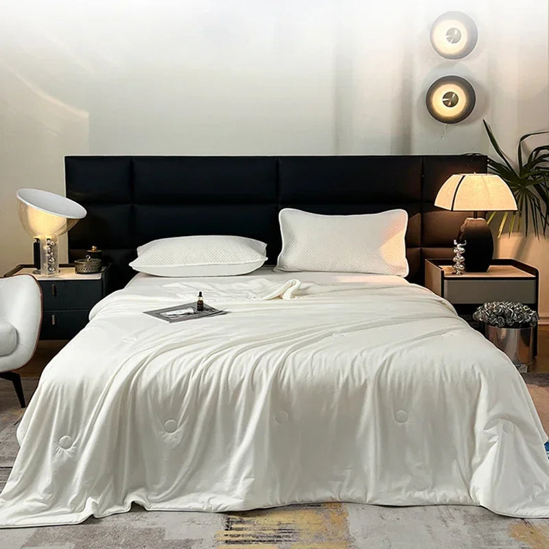 High-Quality Cooling Blanket – Smooth Air-Conditioning Comforter, Lightweight Summer Quilt with Double-Sided Cooling Fabric | Stornfield