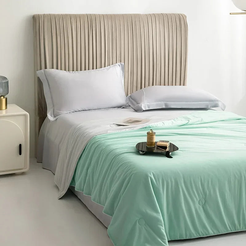 High-Quality Cooling Blanket – Smooth Air-Conditioning Comforter, Lightweight Summer Quilt with Double-Sided Cooling Fabric | Stornfield