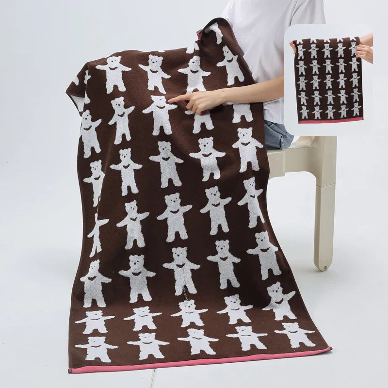 Reversible printed cotton animal towel | Stornfield