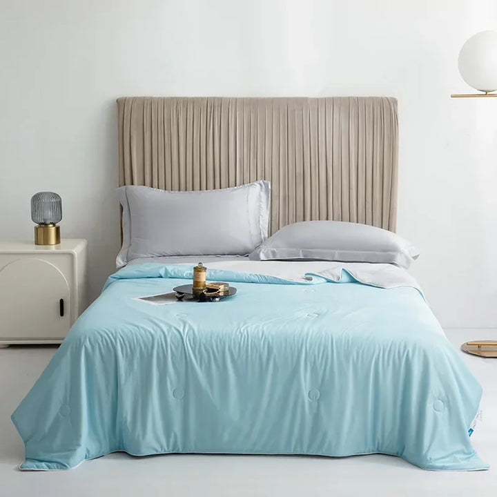 High-Quality Cooling Blanket – Smooth Air-Conditioning Comforter, Lightweight Summer Quilt with Double-Sided Cooling Fabric | Stornfield