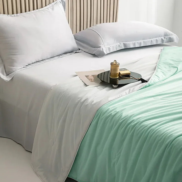 High-Quality Cooling Blanket – Smooth Air-Conditioning Comforter, Lightweight Summer Quilt with Double-Sided Cooling Fabric | Stornfield
