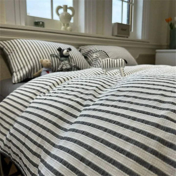 Stornfield | Minimalist Striped Bedding Set