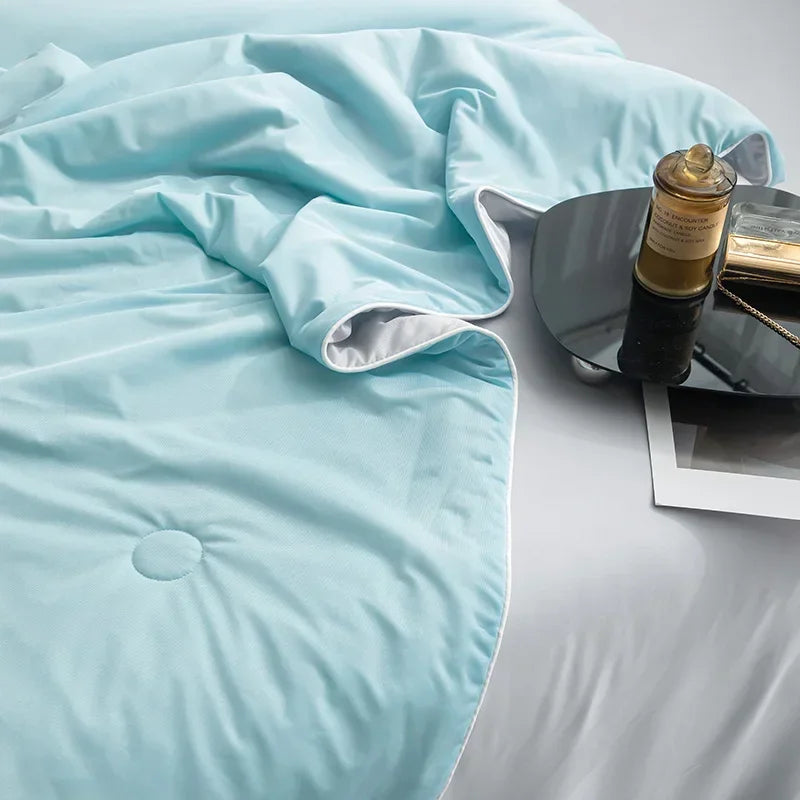 High-Quality Cooling Blanket – Smooth Air-Conditioning Comforter, Lightweight Summer Quilt with Double-Sided Cooling Fabric | Stornfield