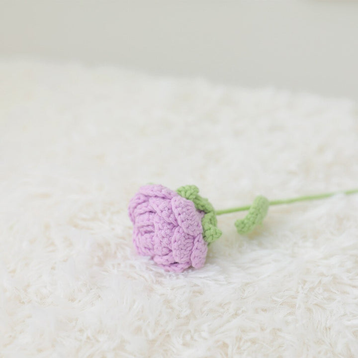Bouquet of hand-knitted roses