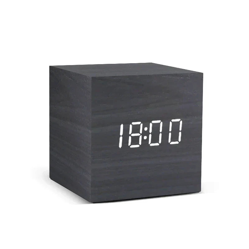 Wooden LED alarm clock with temperature display, digital time display and minimalist design – Perfect for bedroom and office | Stornfield