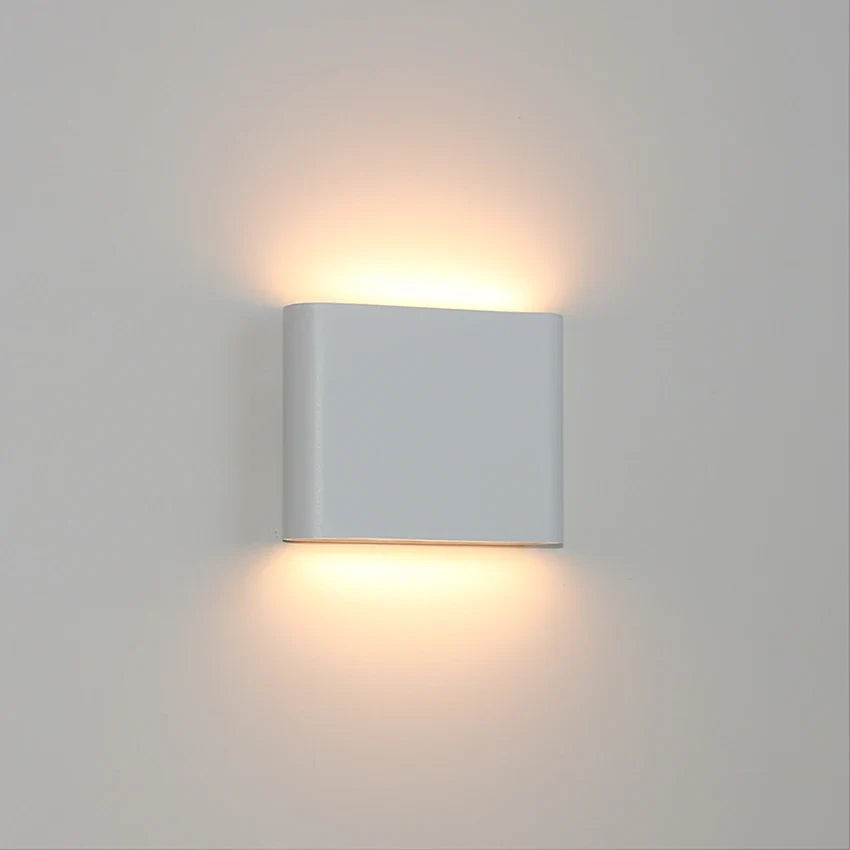 Weatherproof LED wall light, Robust decorative wall lamp for indoor and outdoor use | Stornfield