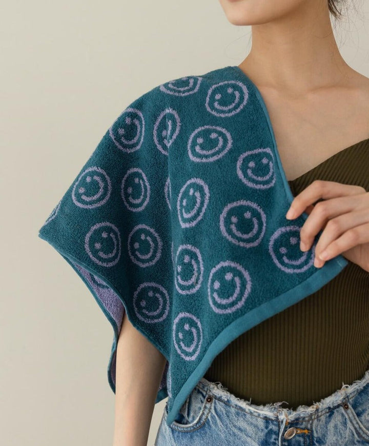 Reversible Smiley Towel | Stornfield
