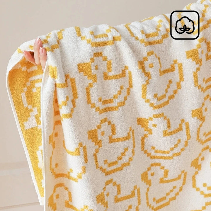 Reversible printed cotton animal towel | Stornfield