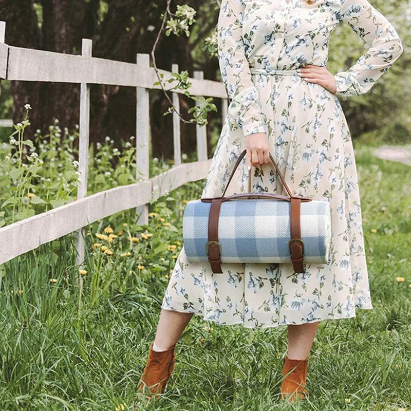 Compact Picnic Blanket – Blue | Stornfield