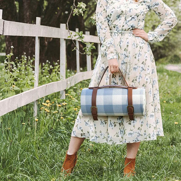Compact Picnic Blanket – Blue | Stornfield