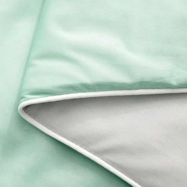 High-Quality Cooling Blanket – Smooth Air-Conditioning Comforter, Lightweight Summer Quilt with Double-Sided Cooling Fabric | Stornfield