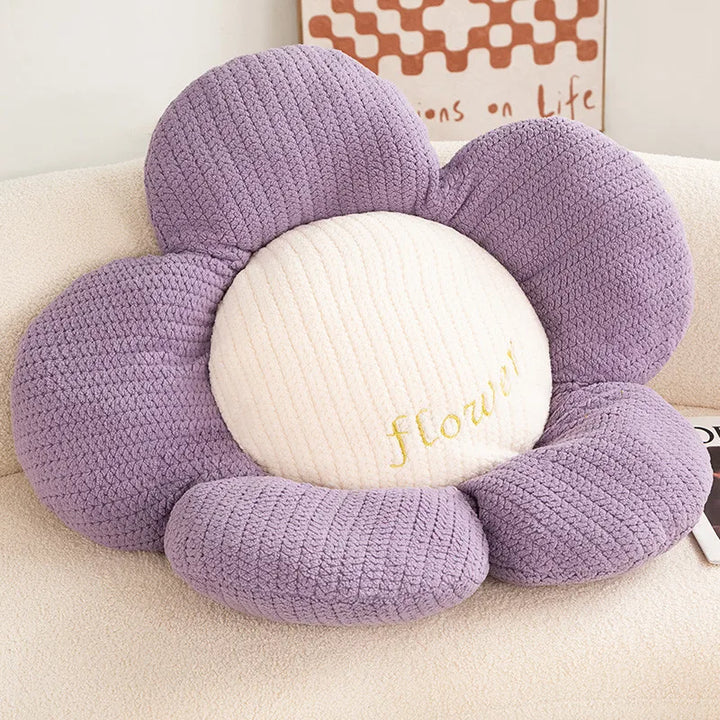 Stornfield | Daisy Cushion