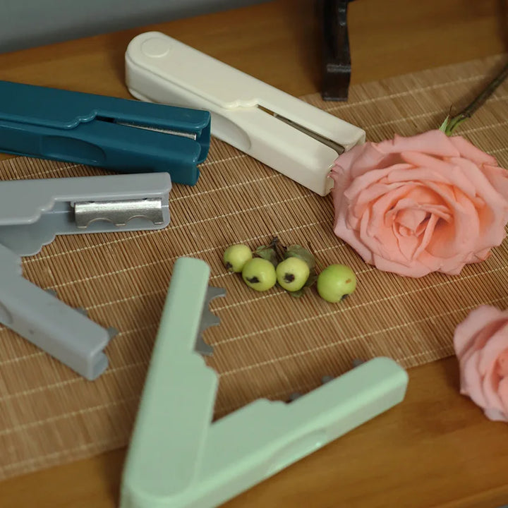 Ergonomic Flower Stem Thorn Cutter | Stornfield