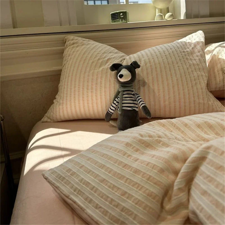 Stornfield | Minimalist Striped Bedding Set