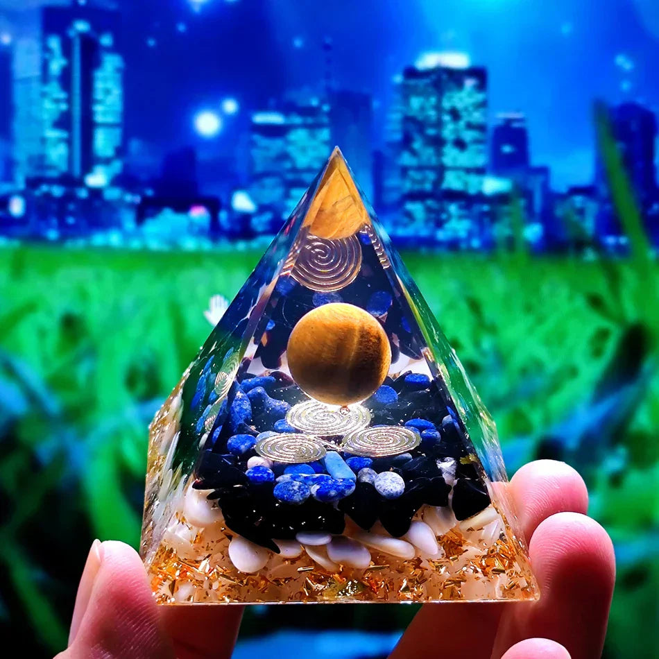 Orgonite Pyramid with Amethyst Pendulum – Energy, Protection and Decoration | Stornfield