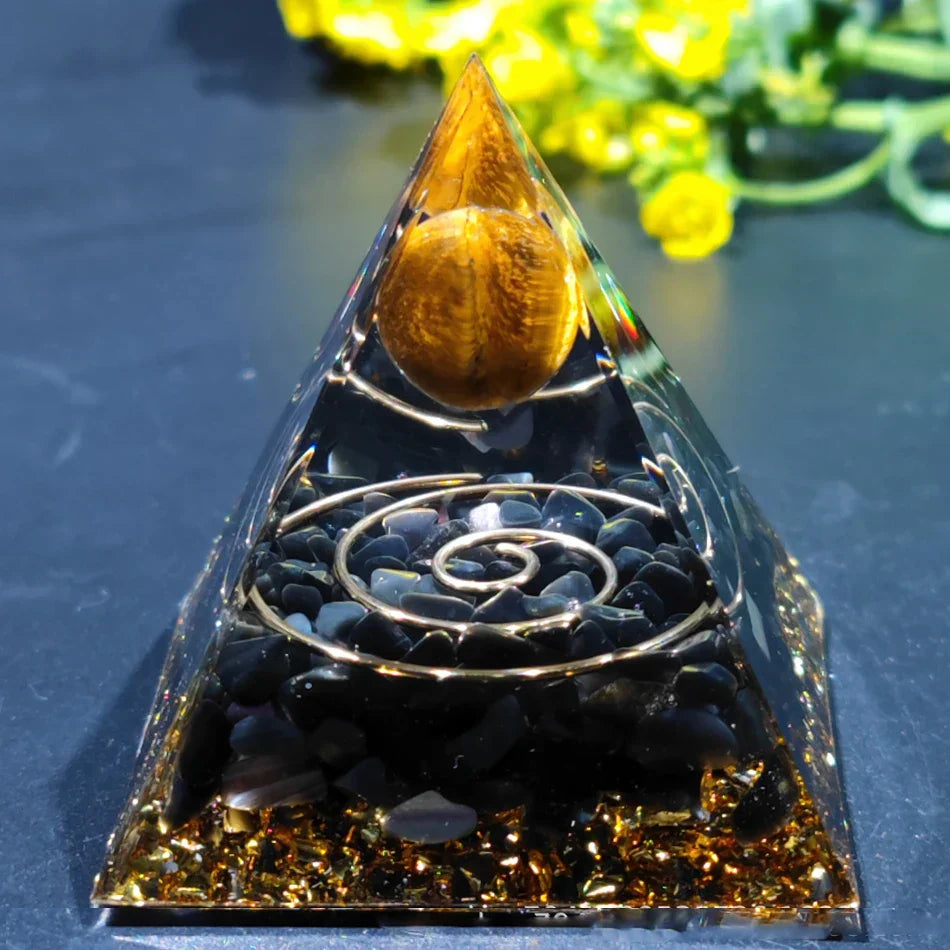 Orgonite Pyramid with Amethyst Pendulum – Energy, Protection and Decoration | Stornfield