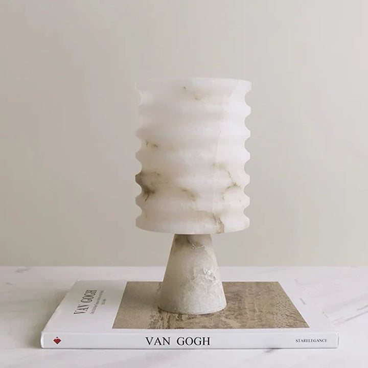 Vase à fleurs en onyx blanc Stornfield
