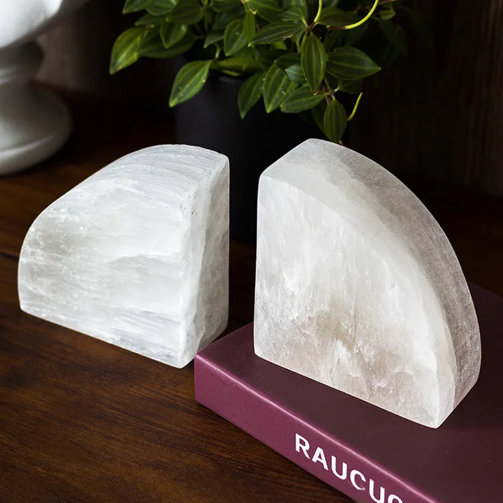 Stornfield | Onyxa White Onyx Bookend | Elegant Design | 1 piece | Luxurious Decor & Functionality