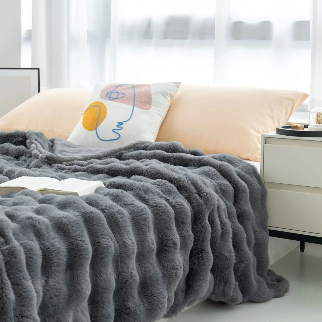 Stornfield | PlushCozy | Winter Faux Fur Blanket