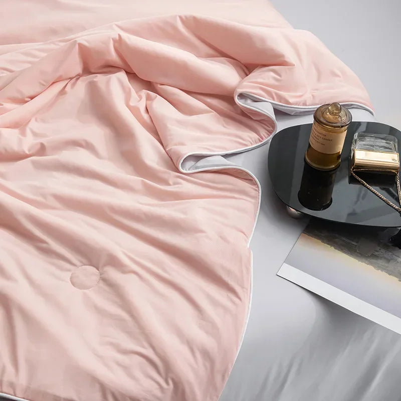 High-Quality Cooling Blanket – Smooth Air-Conditioning Comforter, Lightweight Summer Quilt with Double-Sided Cooling Fabric | Stornfield