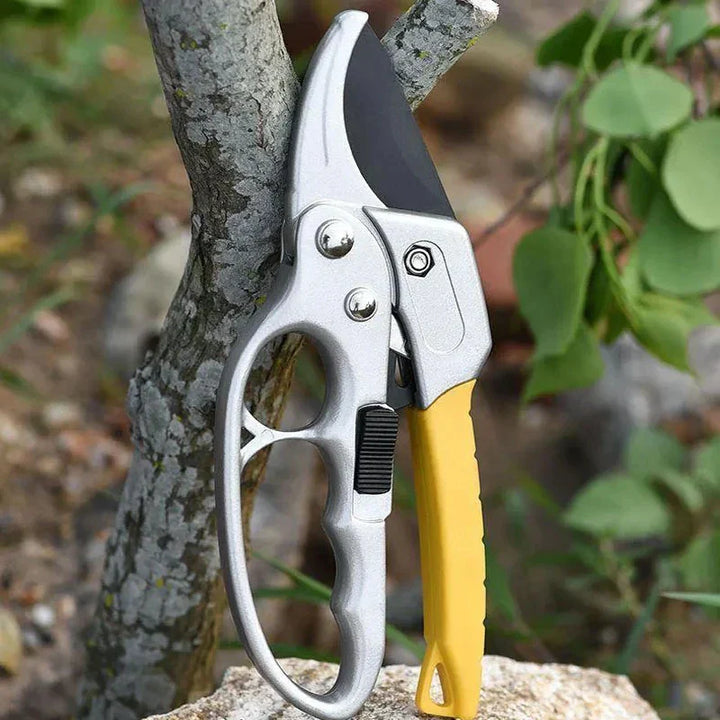 Tree Wood Trimming Compact Gardening Hand Clippers | Stornfield