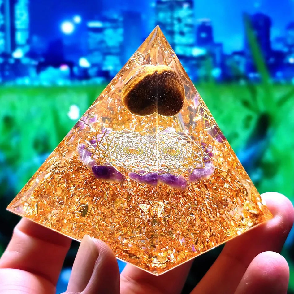 Orgonite Pyramid with Amethyst Pendulum – Energy, Protection and Decoration | Stornfield