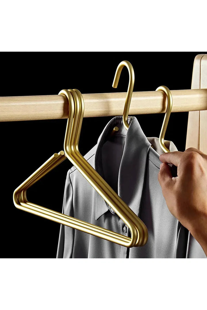 Stornfield | LuxeLine Metal Pendant