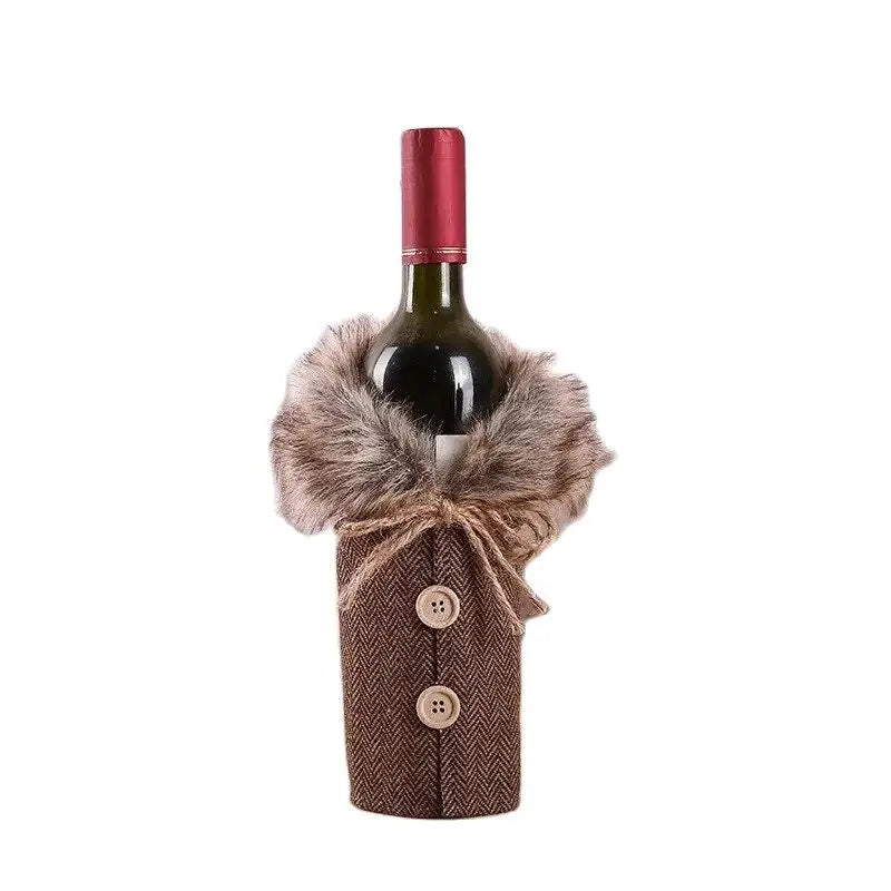 Christmas bottle cover with fur collar – festive cover for wine bottles, gnome decoration for Christmas, perfect as gift wrapping | Stornfield