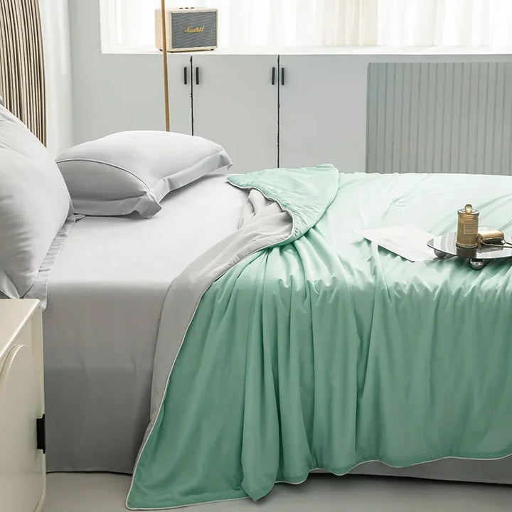 High-Quality Cooling Blanket – Smooth Air-Conditioning Comforter, Lightweight Summer Quilt with Double-Sided Cooling Fabric | Stornfield