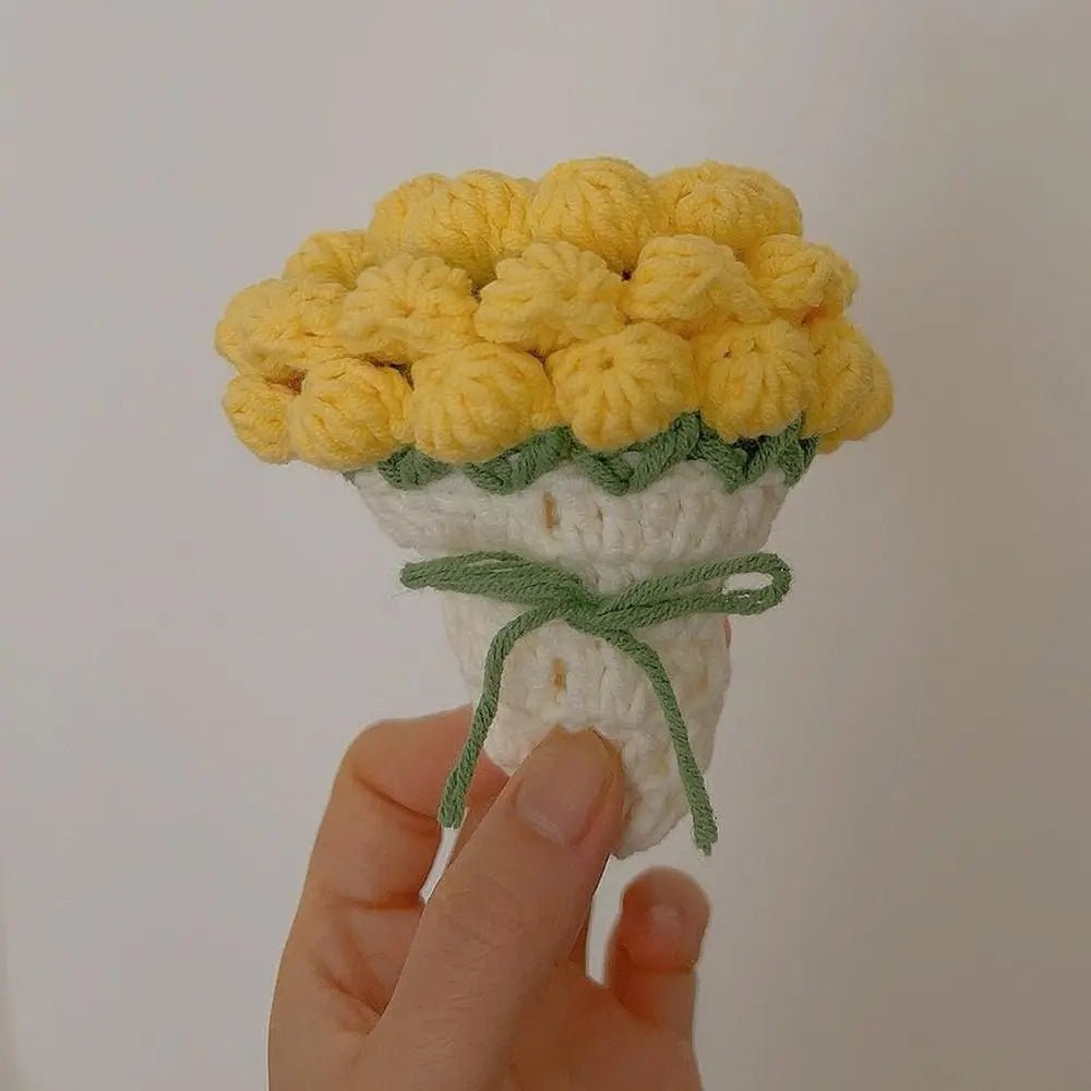 Handcrafted ConvertiStornfielde Yarn Rose Bouquet | Stornfield