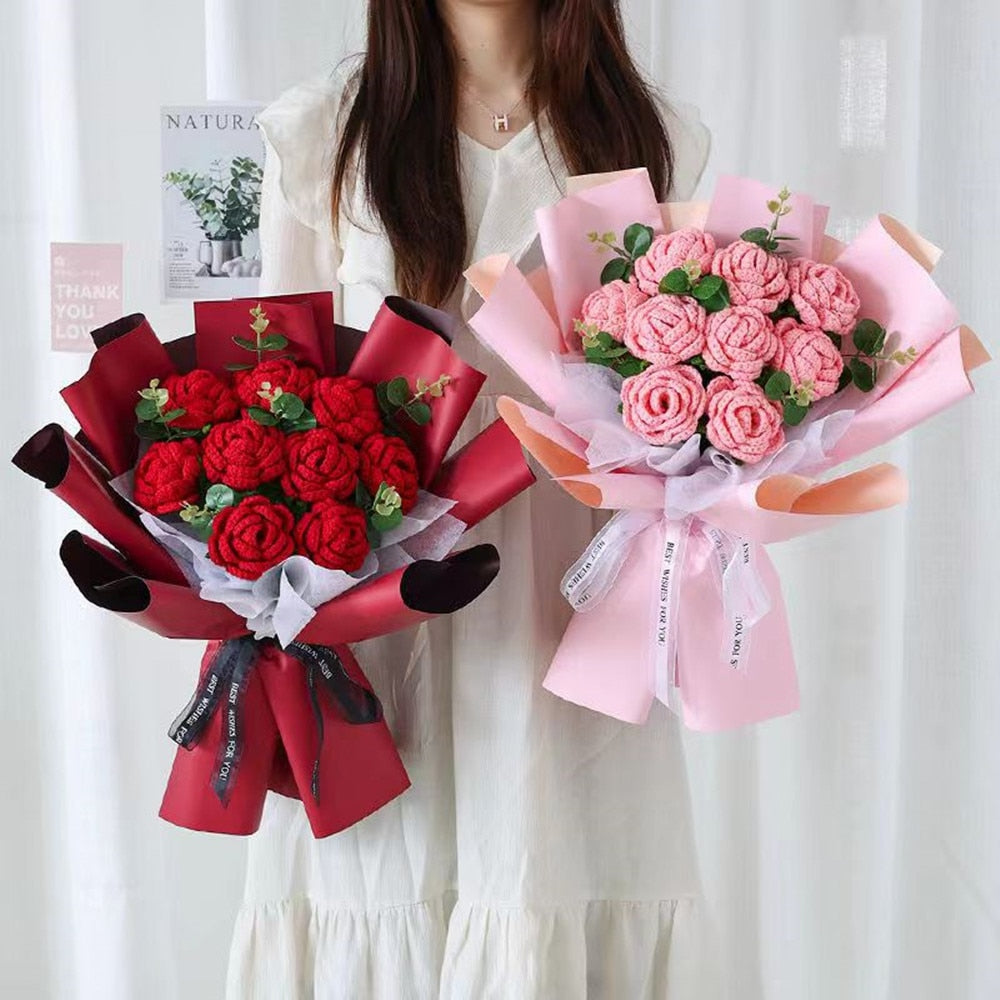 Bouquet of hand-knitted roses