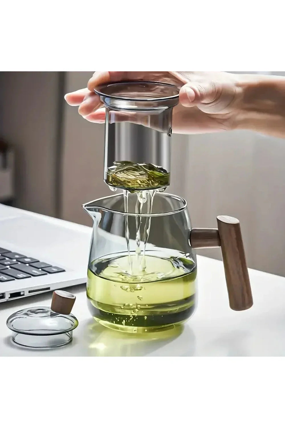 Stornfield | Glass Tea Kettle with Wooden Handle