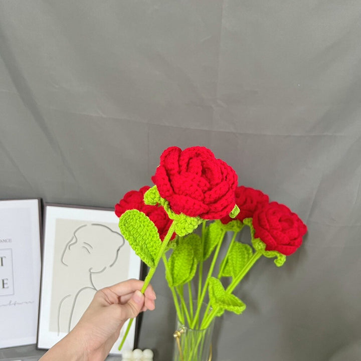 Bouquet of hand-knitted roses