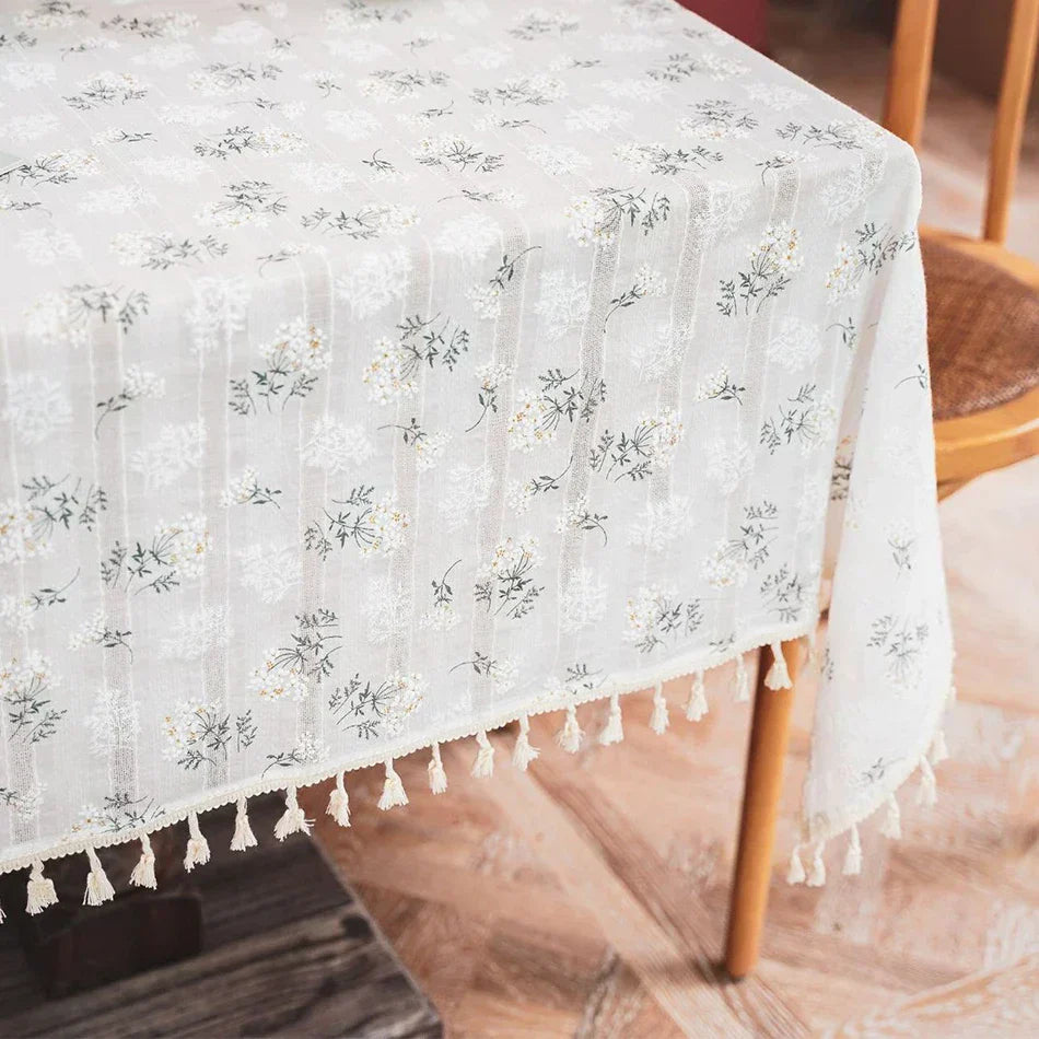 Stornfield | Floral tablecloth