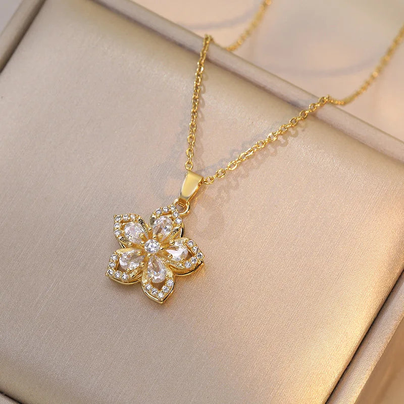 Stornfield | Collier Fleur Rotatif