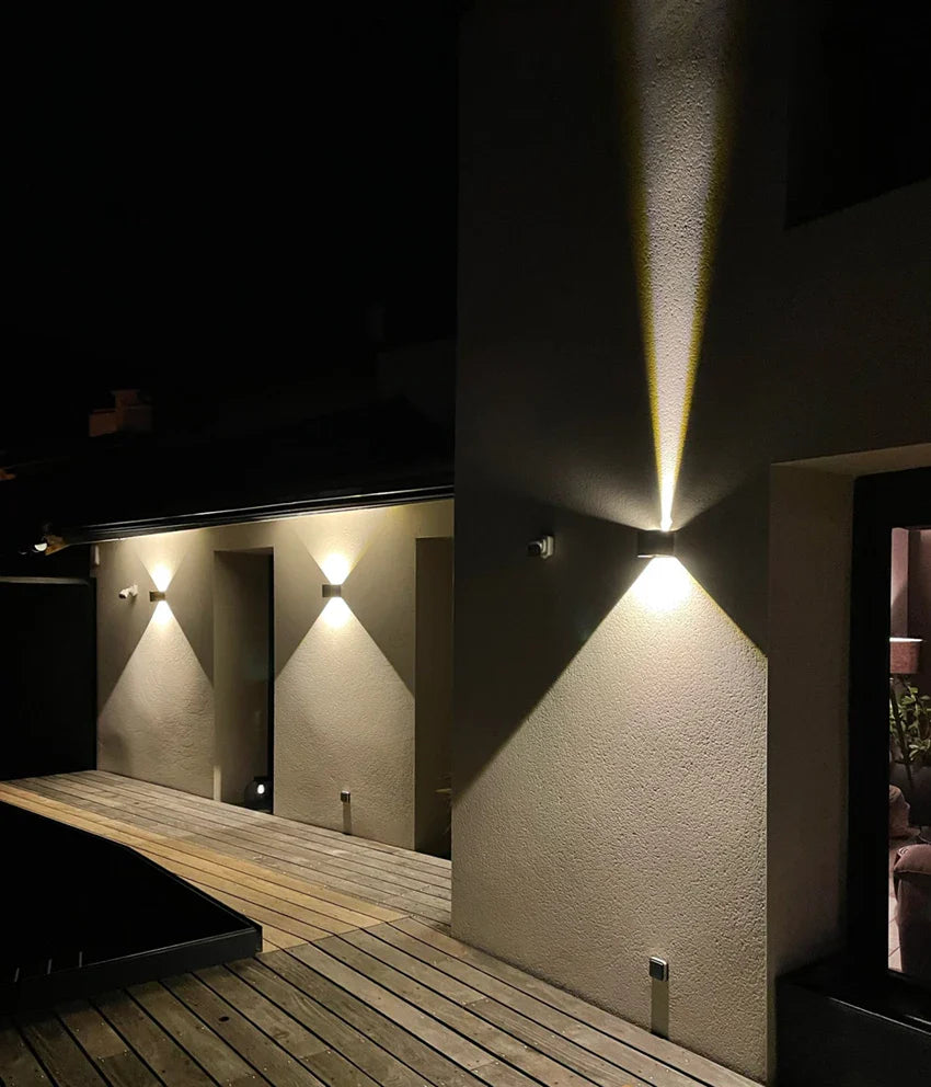 Outdoor LED wall light | Stornfield