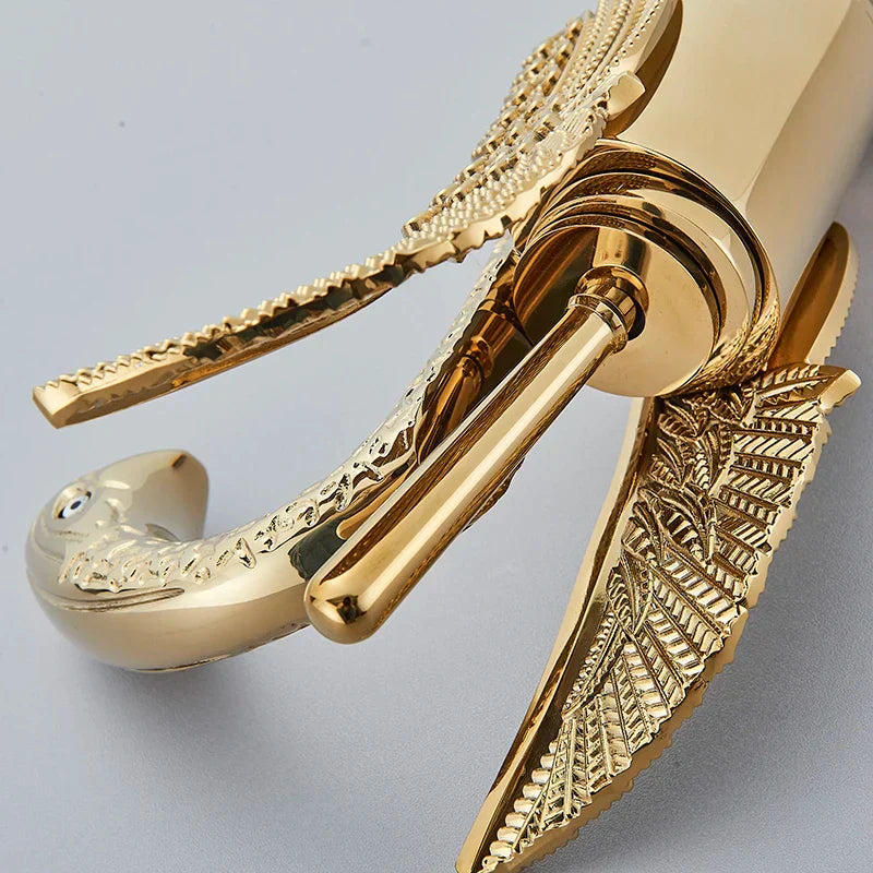 Stornfield | Swan Single Handle Golden Basin Faucet