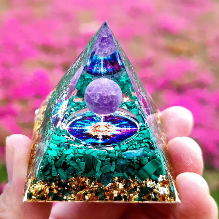 Orgonite Pyramid with Amethyst Pendulum – Energy, Protection and Decoration | Stornfield