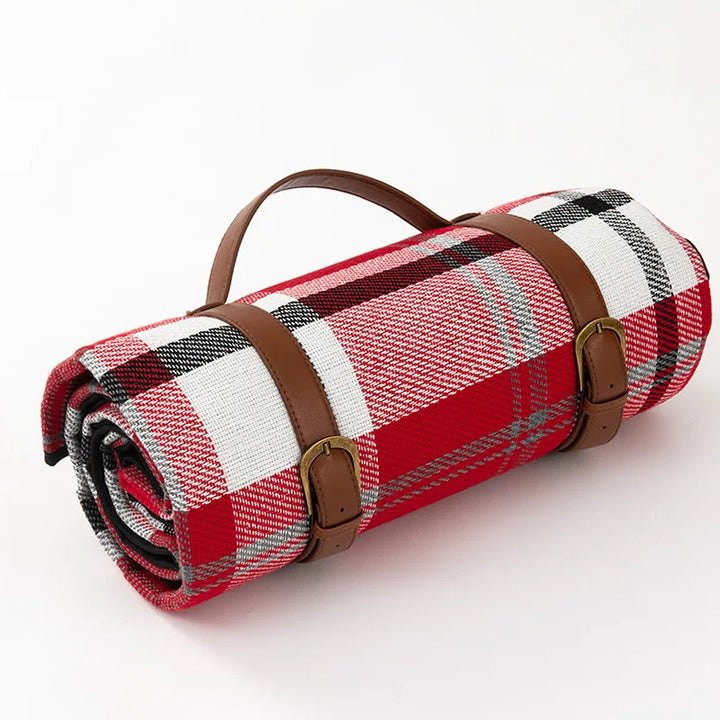 NovaPlaid | Waterproof foldaStornfielde picnic Stornfieldanket with carry strap | Stornfield