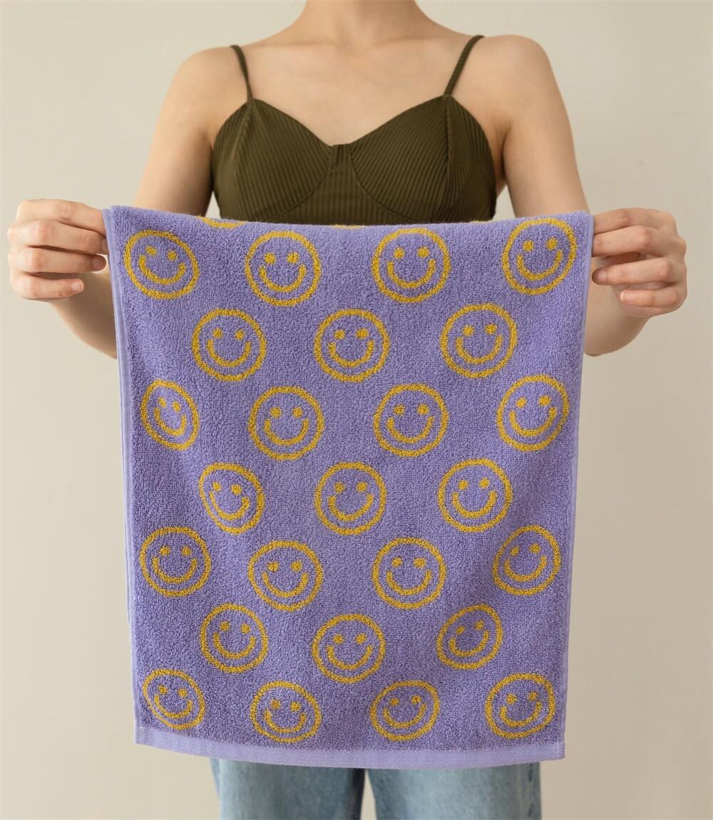 Reversible Smiley Towel | Stornfield