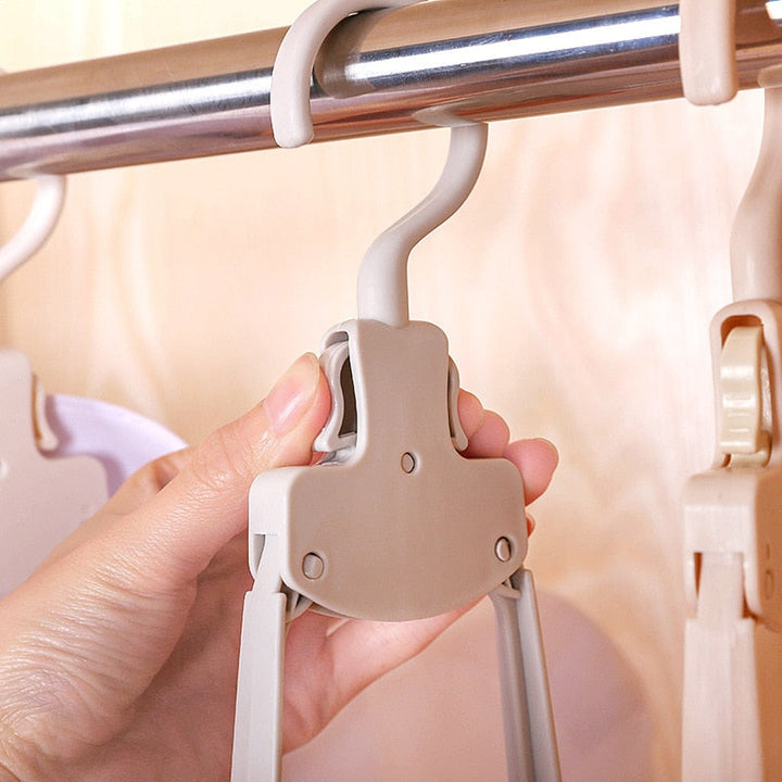 Stornfield | Easy-Width Folding Hangers