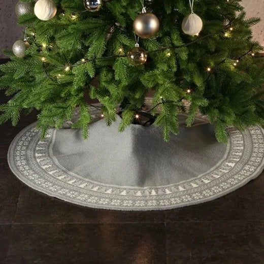 Plush tree Christmas tree skirt | Stornfield