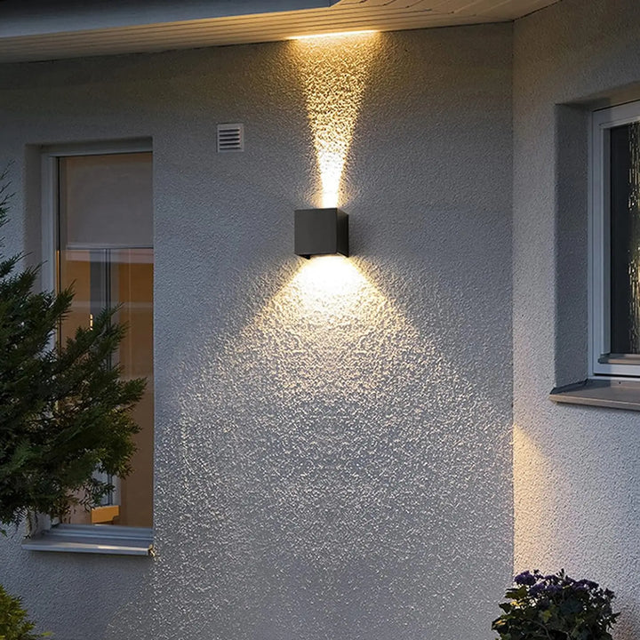Outdoor LED wall light | Stornfield