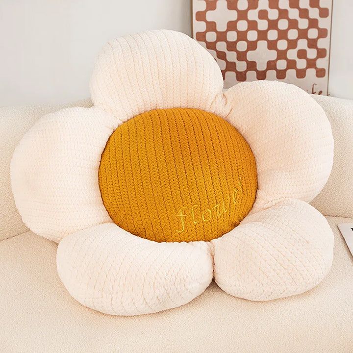 Stornfield | Daisy Cushion