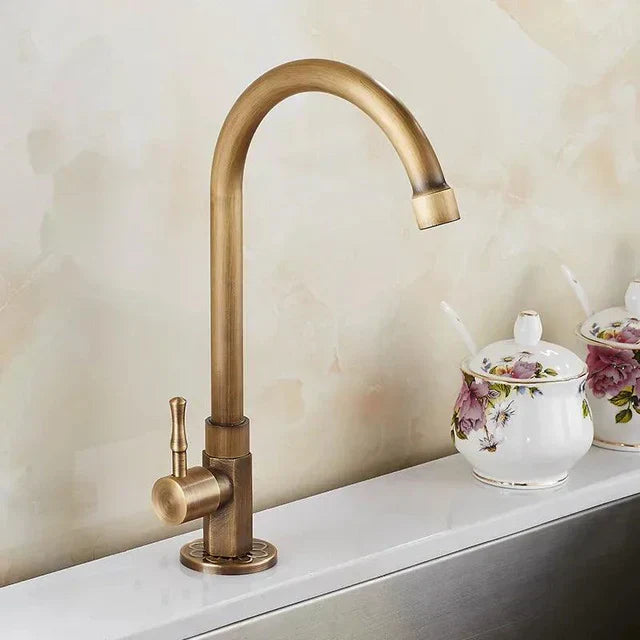 SwanFlow - Vintage kitchen faucet with elegant gooseneck design Stornfield