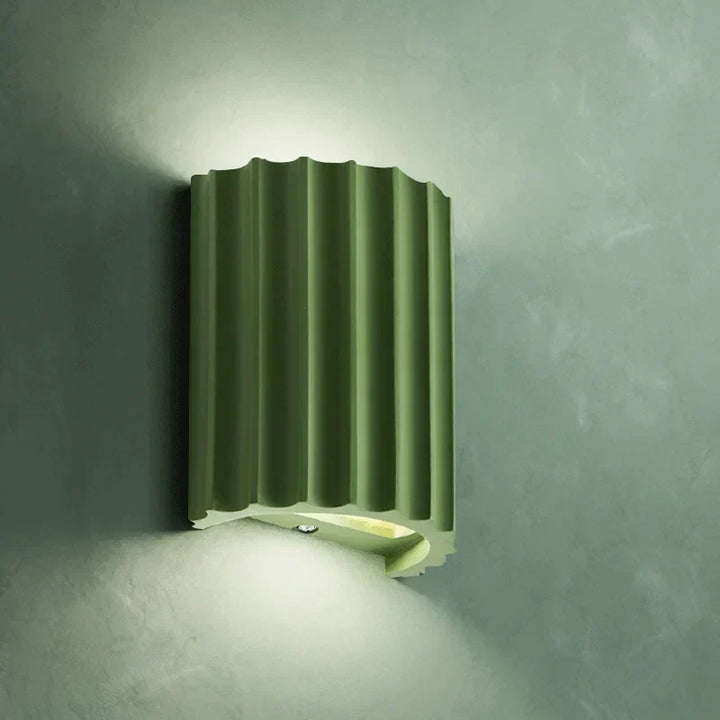 Stornfield | WärmeAura | Resin Wall Sconce for a Warm Ambiance