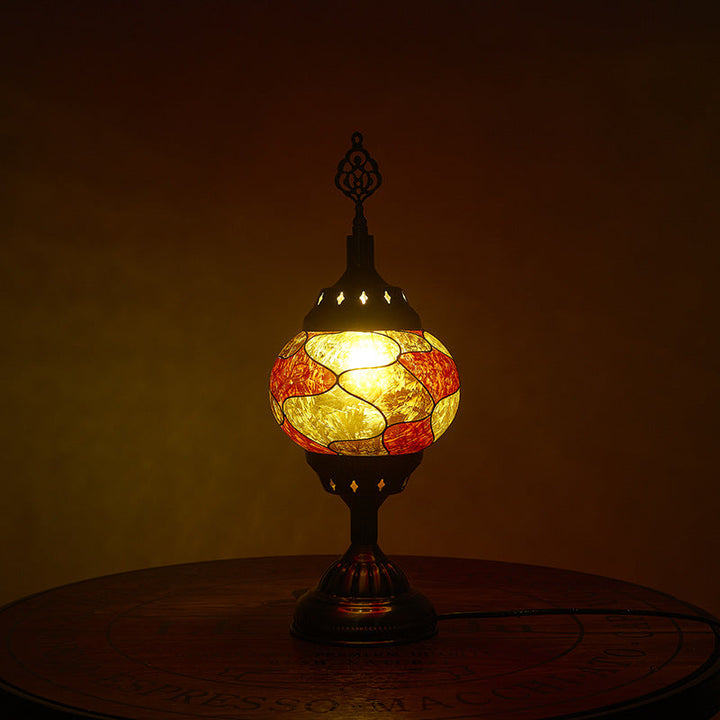 Stornfield | Romantic 1-Light Enameled Iron Oval Traditional Tiffany Table Lamp for Bedroom
